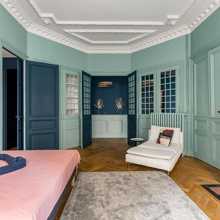 Beige Hospitalite - Gisele - Ultralux Balneo - Neuf 2 Chambres Saint-Etienne  Ngoại thất bức ảnh